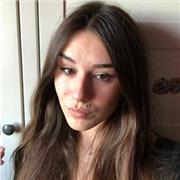 Estudiante de doble grado de psicología y logopedia que imparte clases particulares de matemáticas